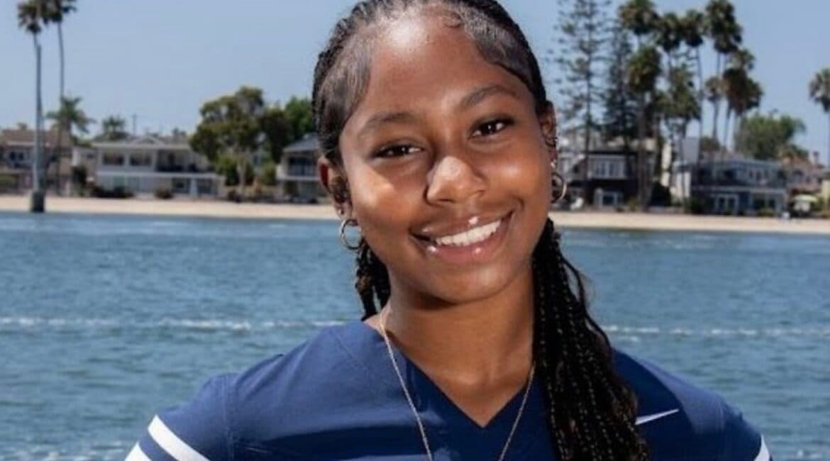 Laila Williams: The 16-year-old chasing Olympic flag football gold